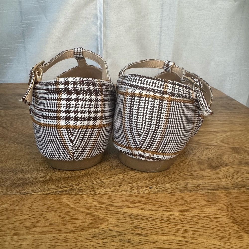 Modcloth Brown and Black plaid T-Strap Flats - Picture 5 of 11